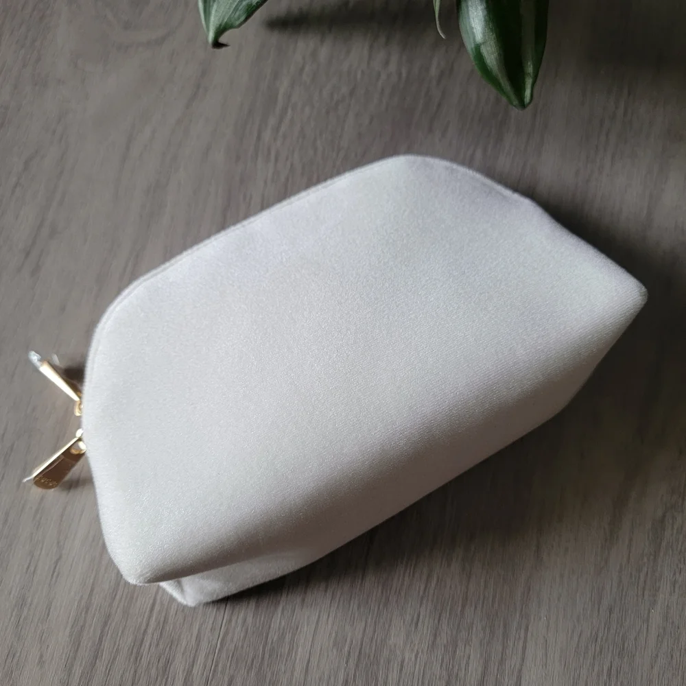 Flash Sale🎉 Authentic Dior White Cosmetic Pouch
